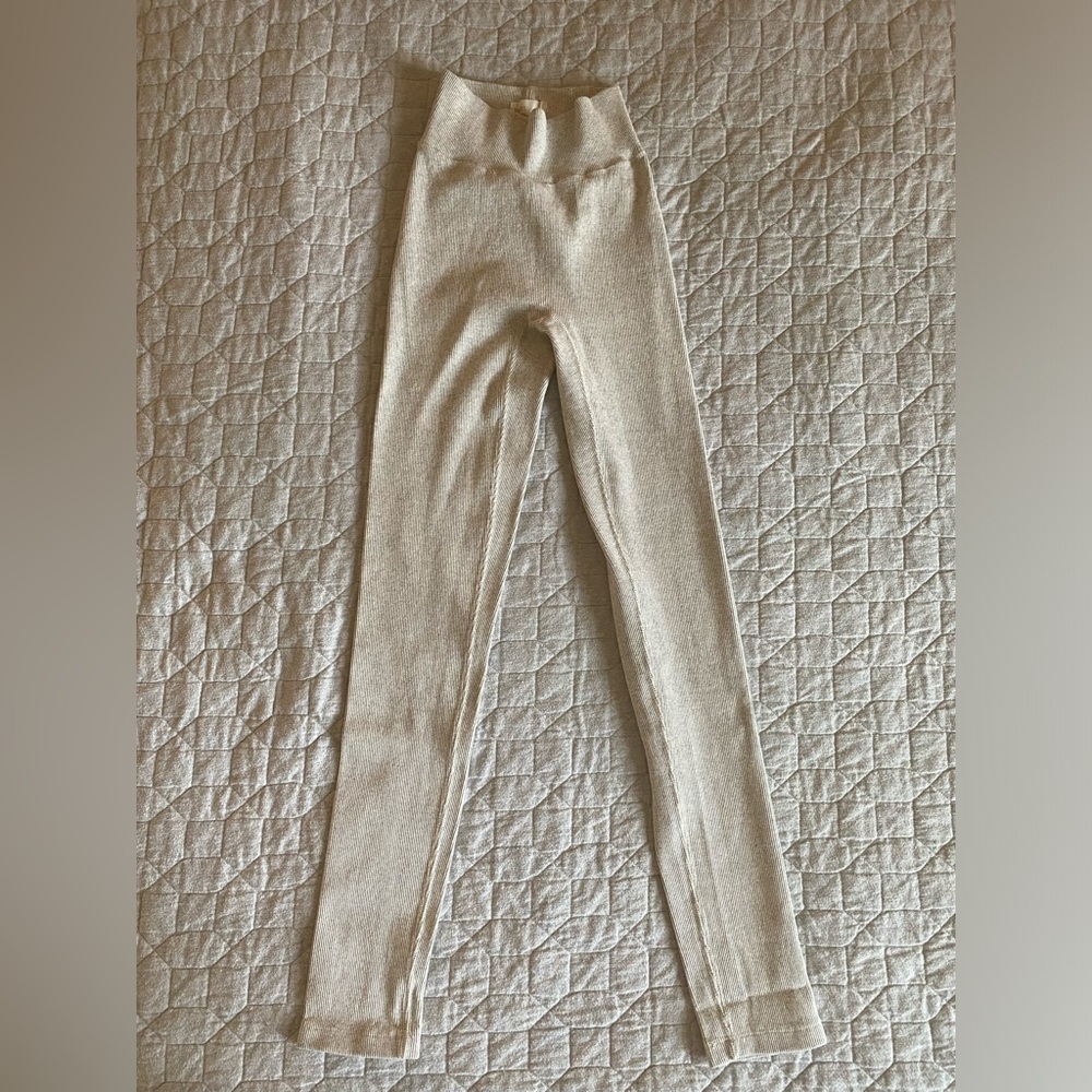 TKEES leggings